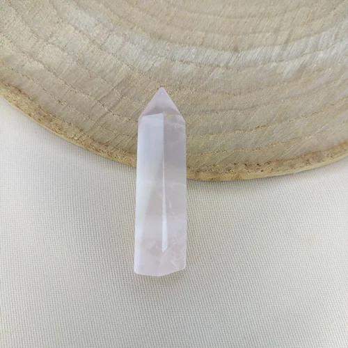 کریستال منشوری رز کوارتز