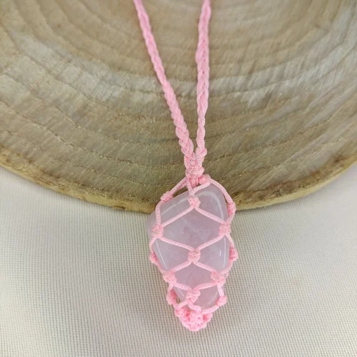 آویز تامبل کوارتز صورتی بهمراه بافت